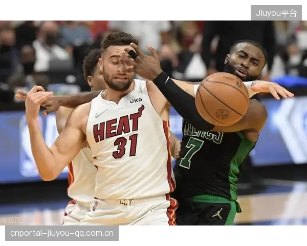 名嘴夏普：希望恩比德常规赛能打60到65场——NBA球员健康与职业生涯的关键密码
